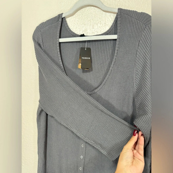Torrid NWT Plus Size Gray Rib Button Front Bodycon Midi Dress Women’s Size 3X - Picture 5 of 12